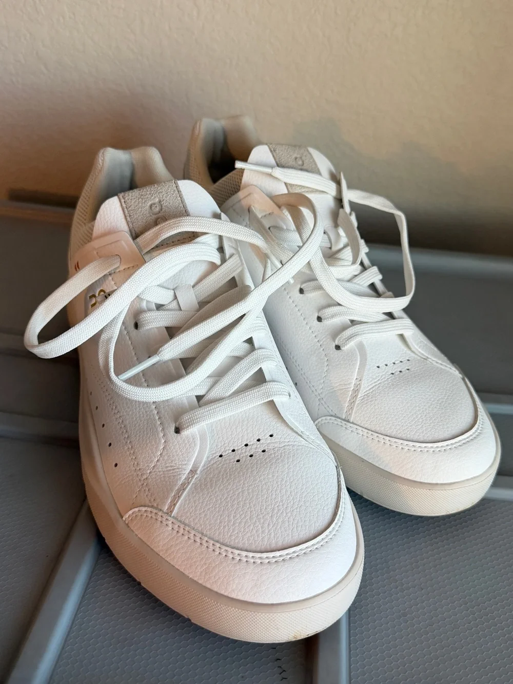 Women’s White On “Roger”